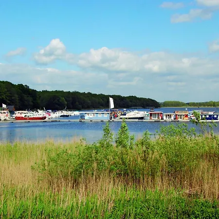 Reihenhaus Mit Wlan In Buchholz Am Mueritzsee Holiday home *
